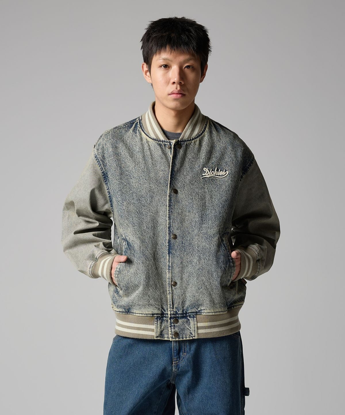 ★[NCT YANGYANG Worn] 【DICKIES】Wave Logo Denim Bomber Jacket Tinted Denim