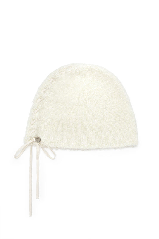 RIBBON TIE KNIT BEANIE IN IVORY