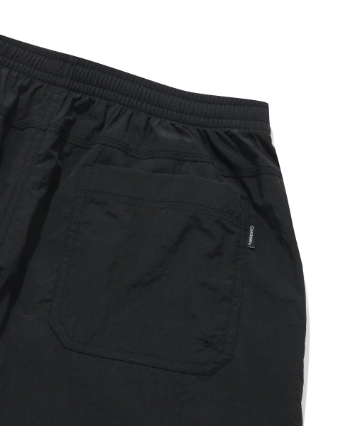 Windbreaker shorts black