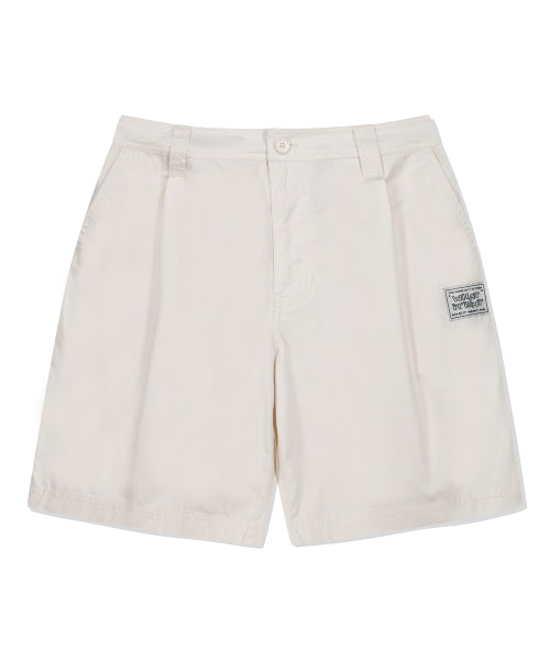 Logo label Chino shorts Ekru