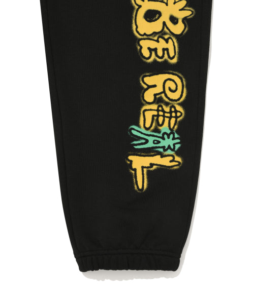 Spray Graphic Sweat Pants Black