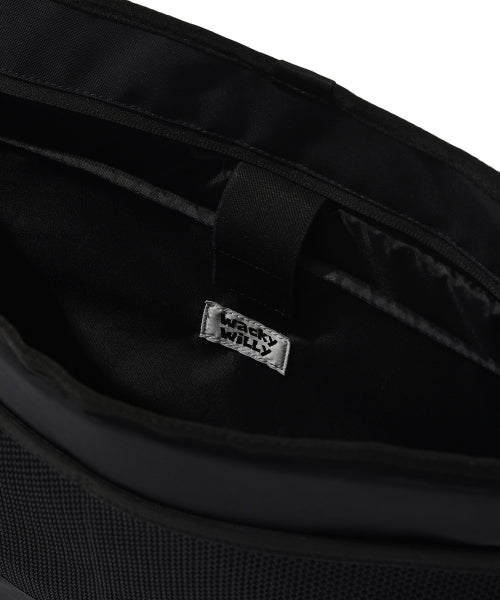 Flight messenger bag black