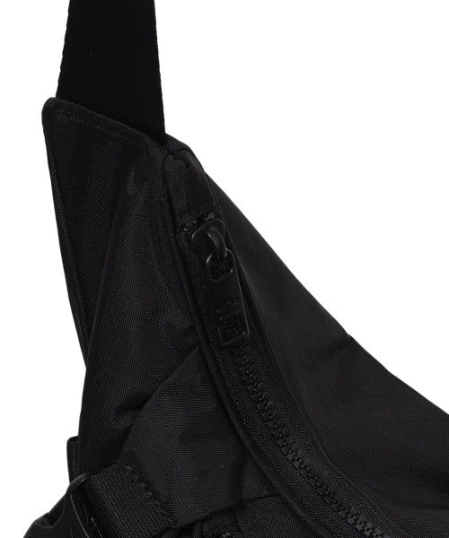 String draw sling bag black