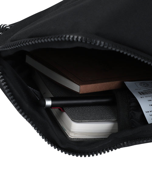 Waki willi daily sling bag black