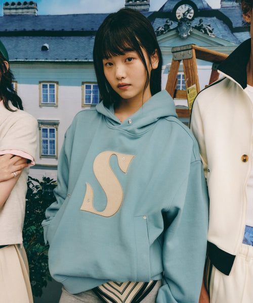 Rivet Applique Pocket Logo Hoodie Fog Blue