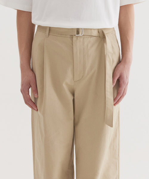 SEMI WIDE-FIT COTTOM BELTED PANTS