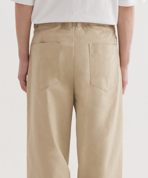 SEMI WIDE-FIT COTTOM BELTED PANTS
