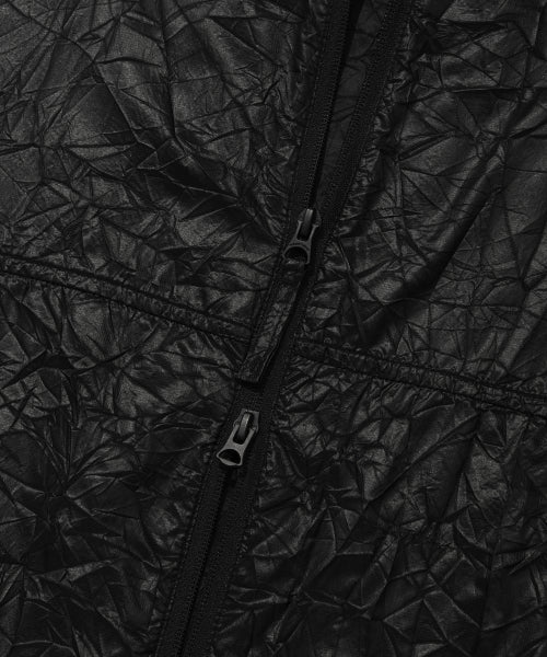 Light lettering windbreaker black