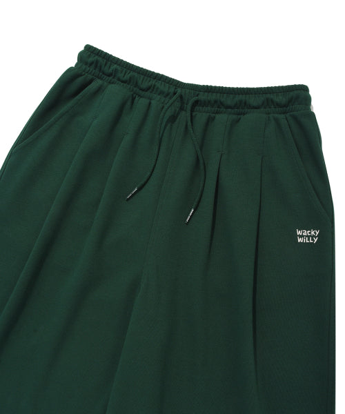 Two-tuck Bermuda Sweat Shorts Green