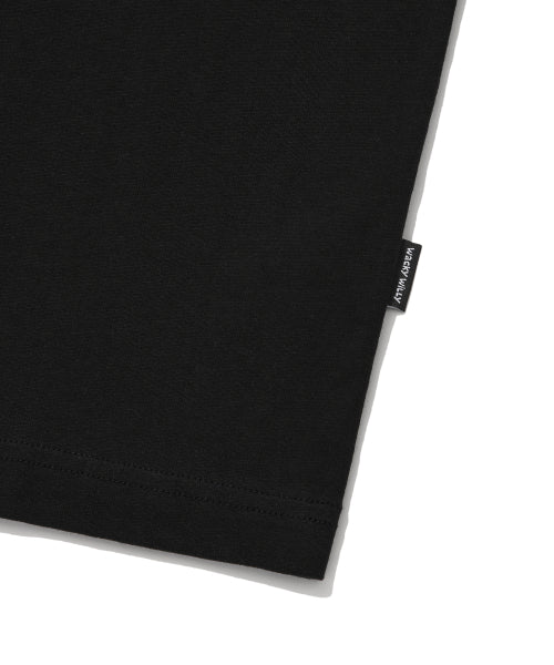 Small typo Short-sleeved T-shirt black
