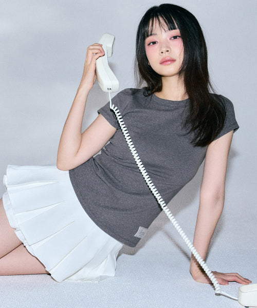 Sarah Classic T-Shirt [CHARCOAL]
