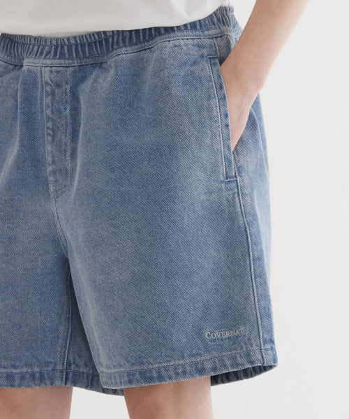 REGULAR-FIT SHORT DENIM SHORTS