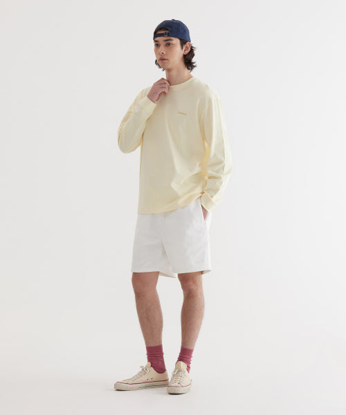 REGULAR-FIT SHORT DENIM SHORTS