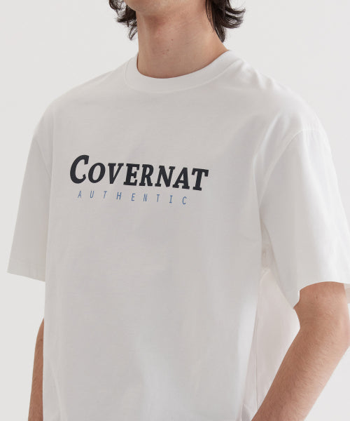 CENTER AUTHENTIC LOGO T-SHIRT