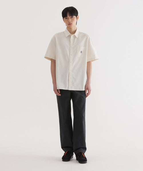 C LOGO PIGMENT OXFORD HALF SHIRTS