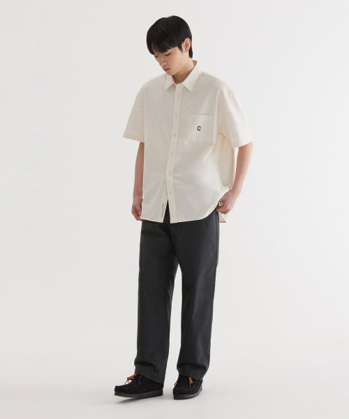 C LOGO PIGMENT OXFORD HALF SHIRTS
