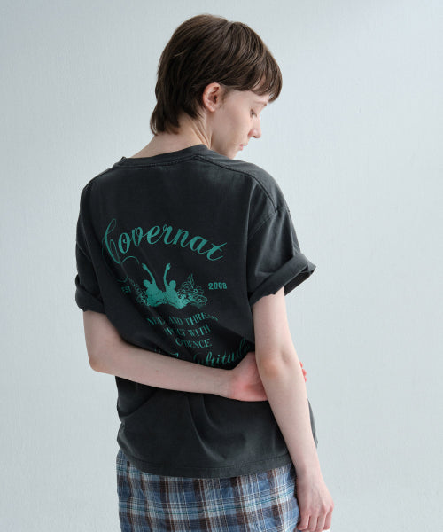 SURFER DYING GRAPHIC T-SHIRT