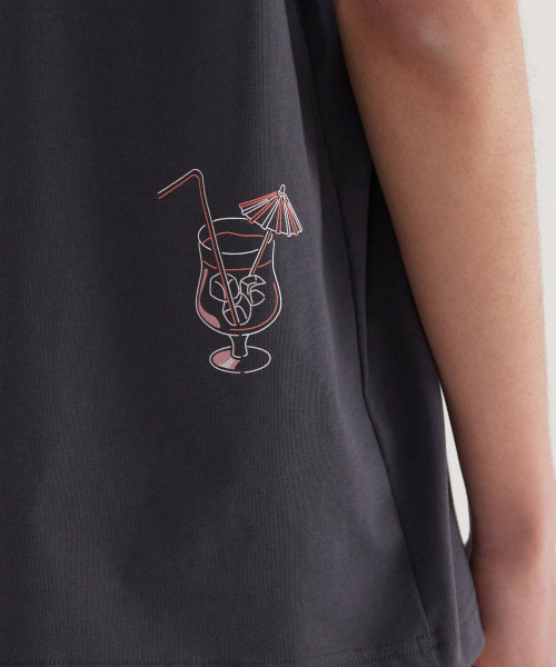 VACATION GRAPHIC T-SHIRT