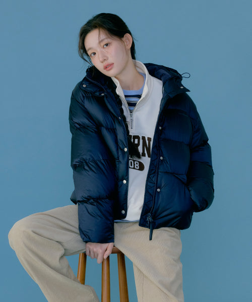 ARCH LOGO HALF-ZIP SWEATSHIRT