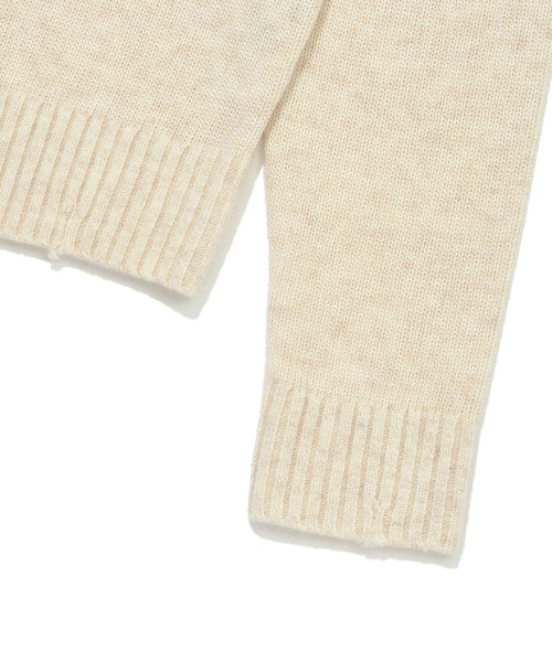 Maybe it's Women's Leo graphic. Pullover cream