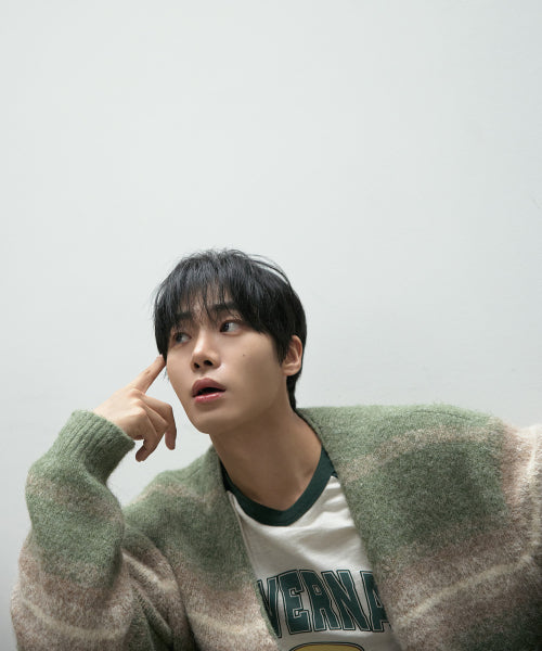GRADIENT STRIPE CARDIGAN