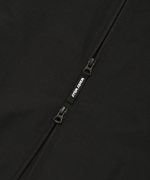 Back lettering high neck pull-up black
