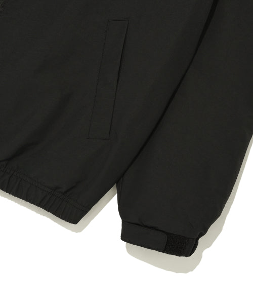 Back lettering high neck pull-up black