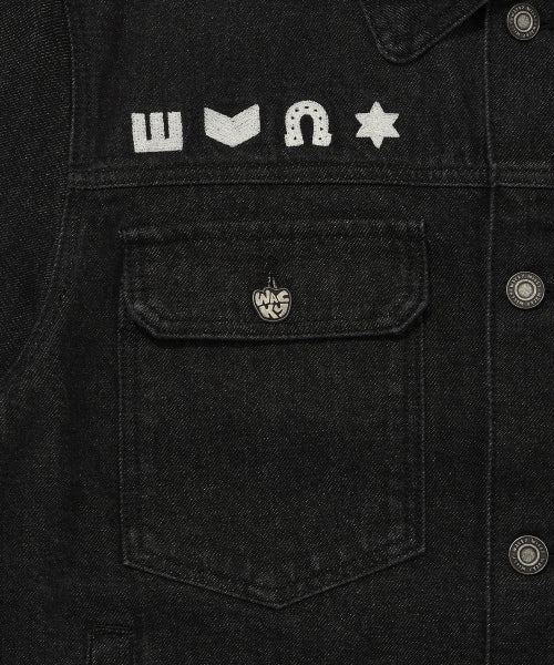 Graphic washed denim tracker black