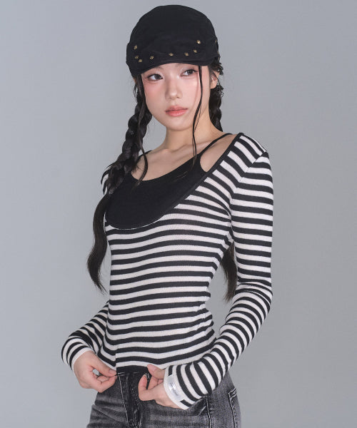 Coy Stripe Knit Top [BLACK]