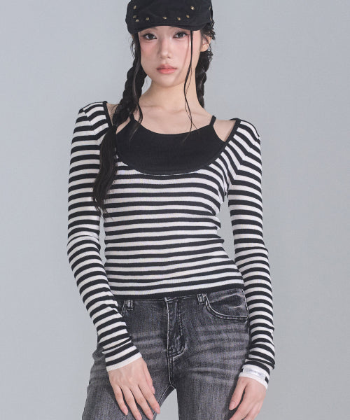 Coy Stripe Knit Top [BLACK]