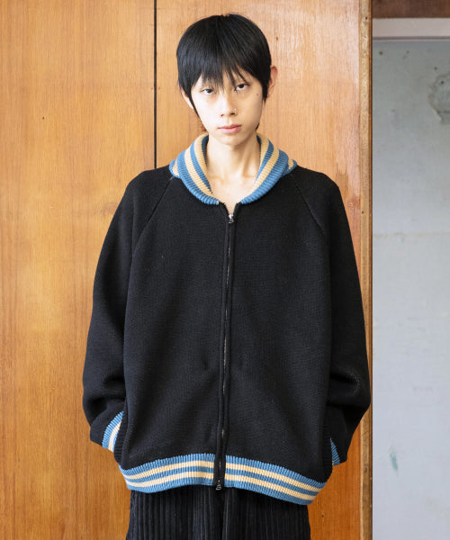 GNT072 Stripe Lip Pharaoh Knit Zip-Up (BLACK)