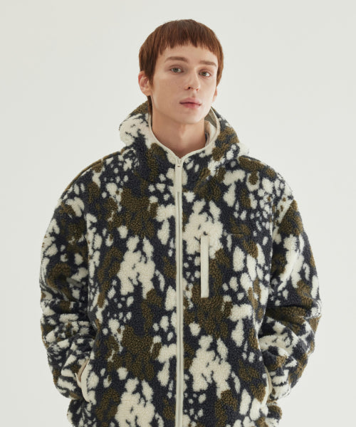 CAMO PATTERN SHERPA HOODED JACKET