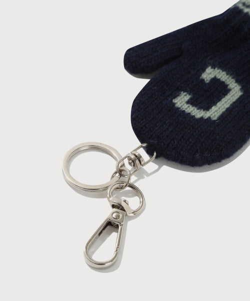 C LOGO GLOVE KNIT KEYRING