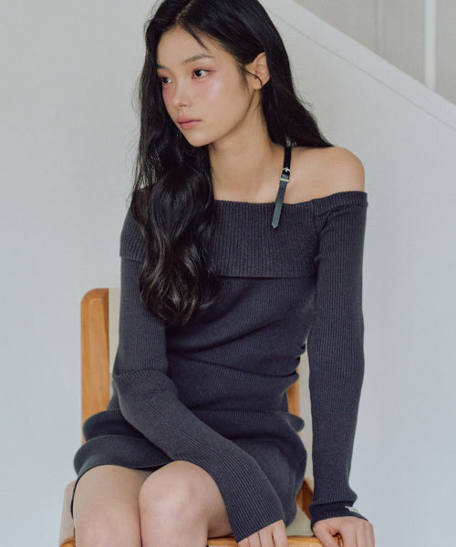 Eloise Buckle Unbalanced One Piece [CHARCOAL]