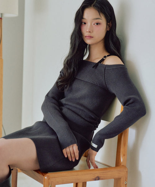 Eloise Buckle Unbalanced One Piece [CHARCOAL]