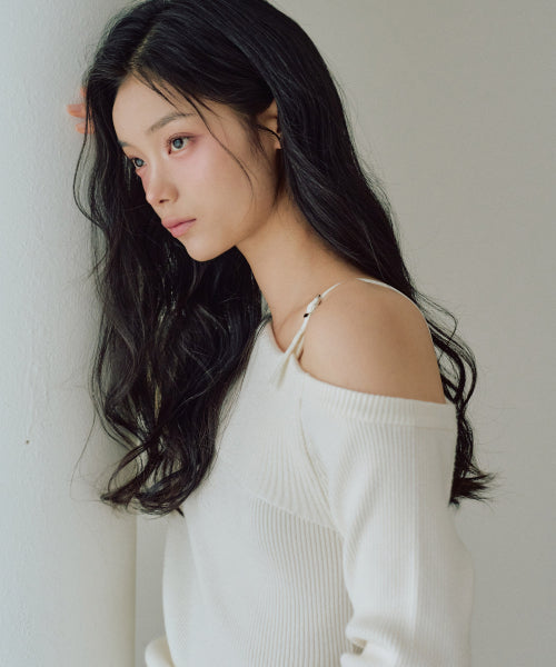 Eloise Buckle Unbalanced One Piece [IVORY]