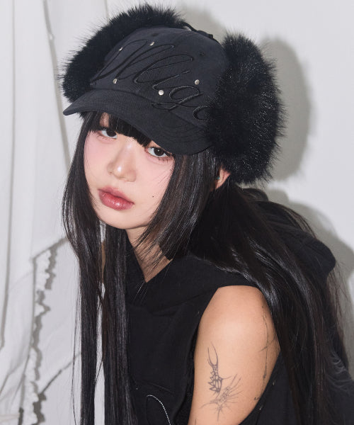 Fluffy earflap cap black