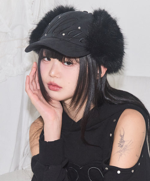 Fluffy earflap cap black