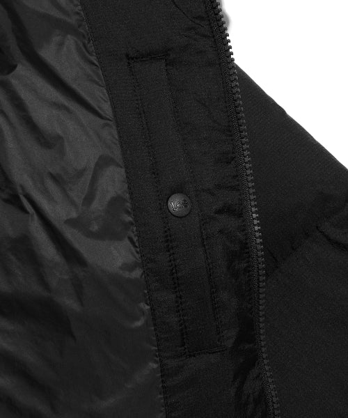 Hooded Lipstop Puffer Down Black
