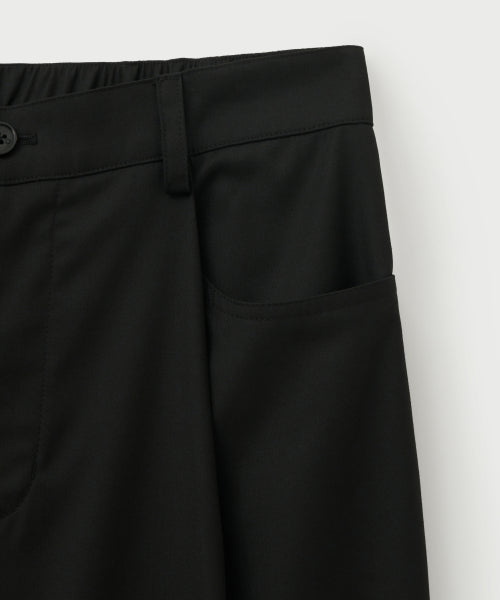 Classic One Tuck Easy Pants Black