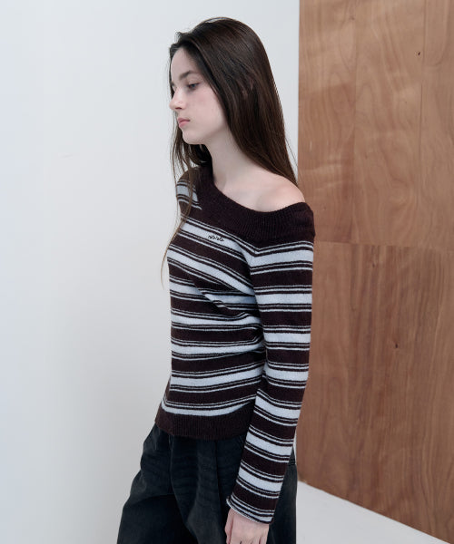 UNBALANCED OFF SHOULDER STRIPE KNIT BR+BL