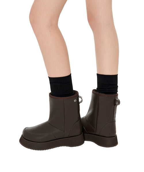 Hatched Winter Boots