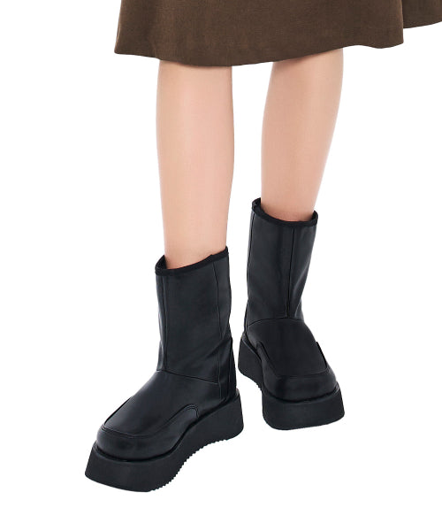 Hatched Winter Boots