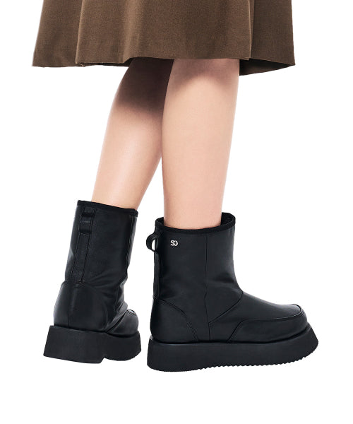 Hatched Winter Boots