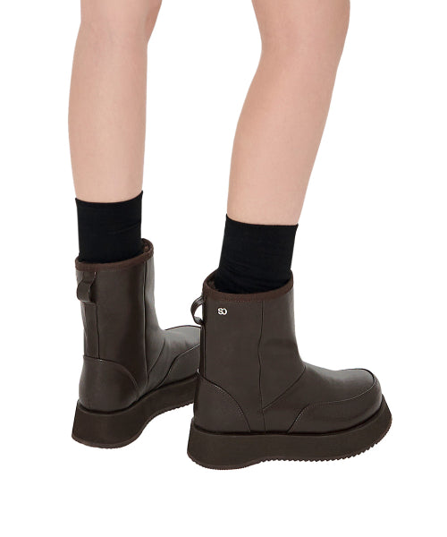 Hatched Winter Boots