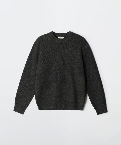 [SPAO x OURSELVES]라운드넥 패치 스웨터(CHARCOAL)_SPKWF4TU01
