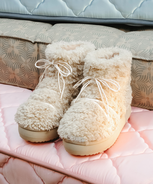 CURLY FUR BOOTS SHORT - 5 colors