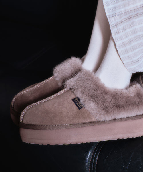 CLOUDY FLATFORM FUR MULES - MOCHA BROWN