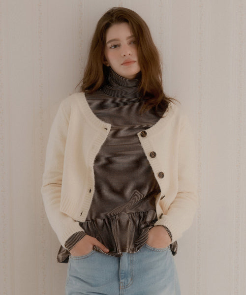 Chunky Lip Crop Wool Cardigan (Cream)