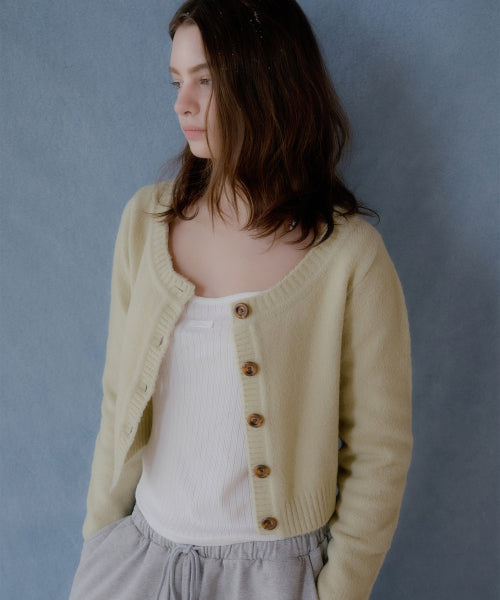 Chunky Lip Cropped Wool Cardigan (Light Khaki)